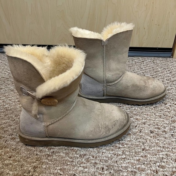 Ugg Bailey Button Boots - Picture 5 of 7